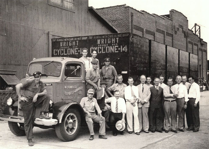 Wright Aeronautical Cyclone-14 crates during World War II